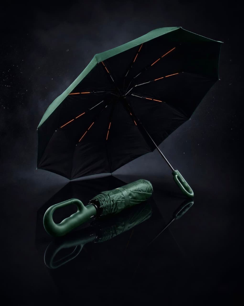 Premium Windproof Umbrella With Carbiner Handle